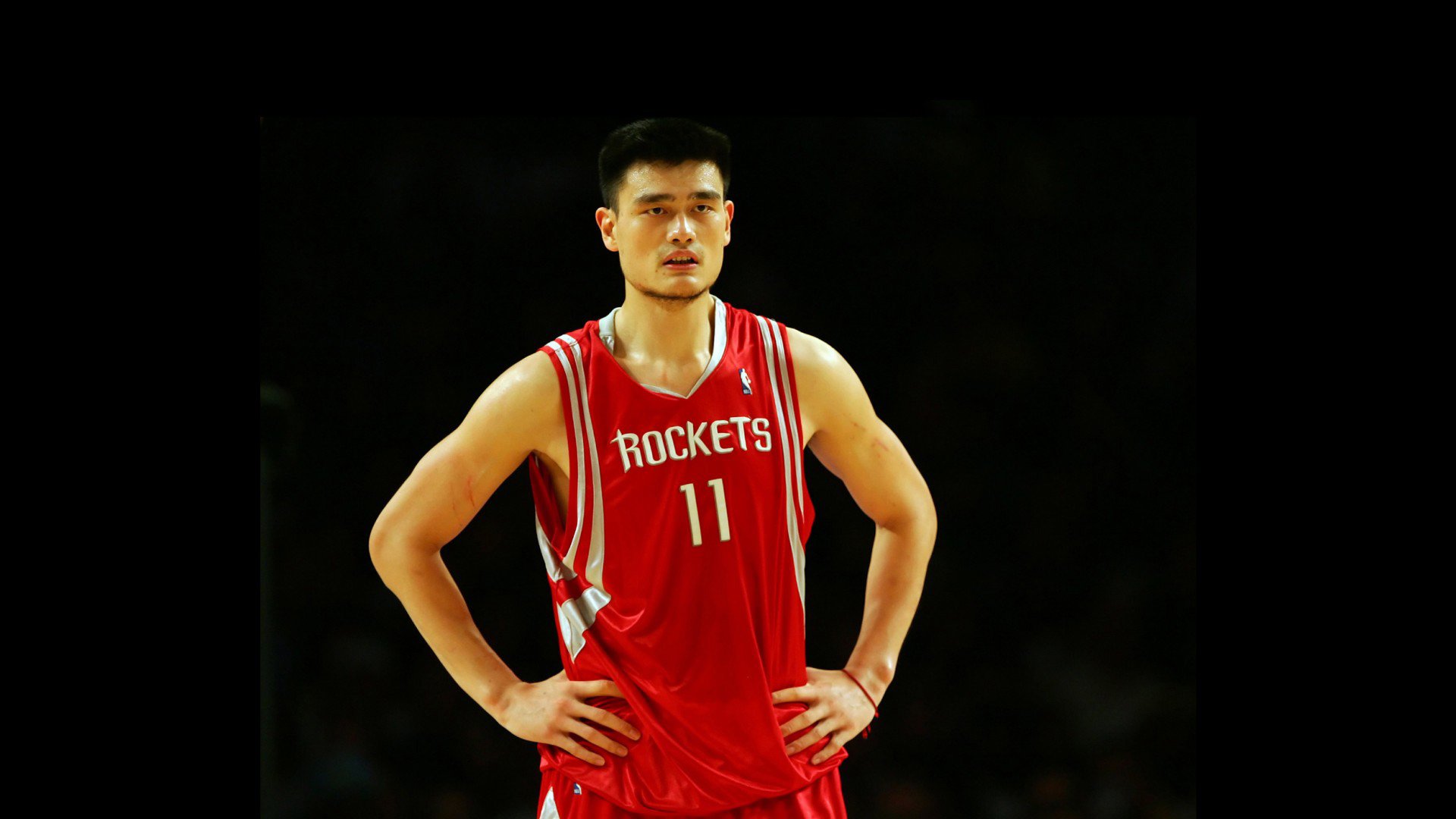 开云直播平台-冰火两重天,泰山五连胜领跑中超,拜仁主帅陷下课危机,冰火两重天,泰山五连胜领跑,拜仁主帅陷下课危机